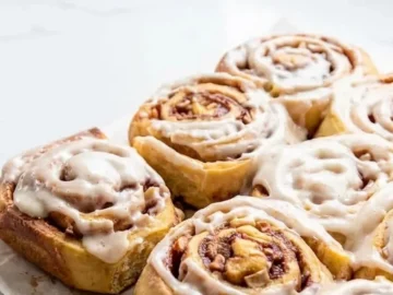 apple cinnamon rolls with brown butter maple icing