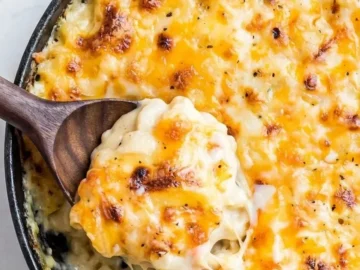 creamy homemade baked mac and cheese
