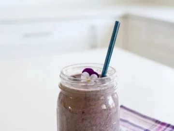 purple power blueberry smoothie